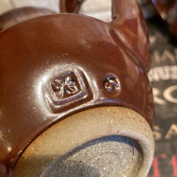 Pair of Hand Thrown Pottery Mugs - Picture 5 of 7